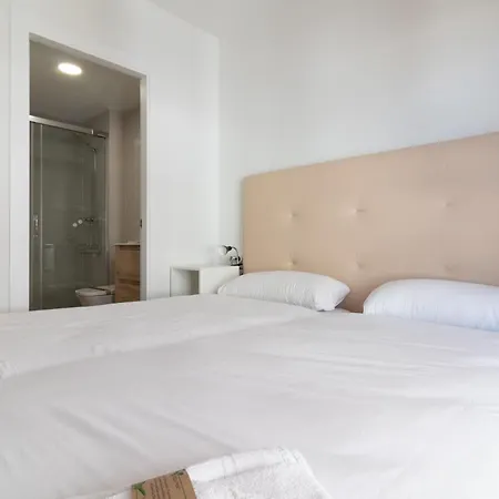 Global Properties, Con Piscina En Apartment